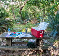 Broadwater Beach picnic area - Darwin Holiday