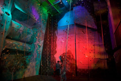 Centre Of Gravity - Darwin Holiday 4