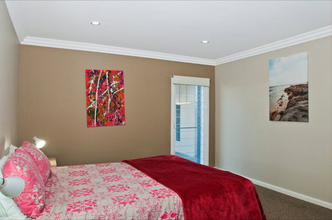 The Old Bottleshop - Darwin Holiday 1