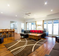 The Retreat Port Stephens - Darwin Holiday