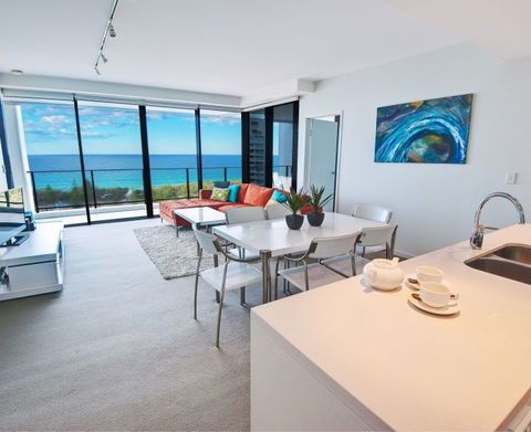 Ultra Broadbeach - Darwin Holiday 1
