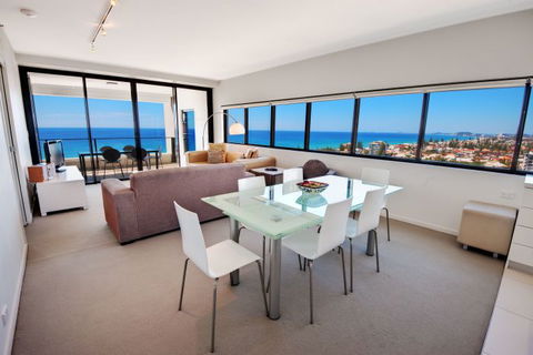 Ultra Broadbeach - Darwin Holiday 12