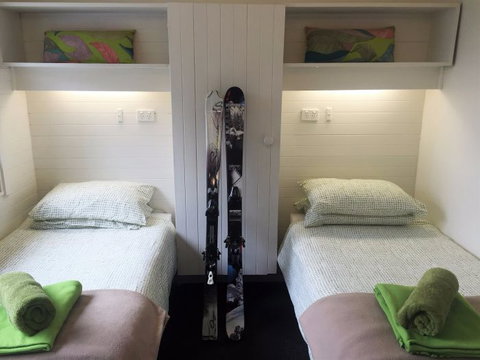 Elk At Falls - Darwin Holiday 0