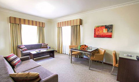 Governor Macquarie Motor Inn - Darwin Holiday 9