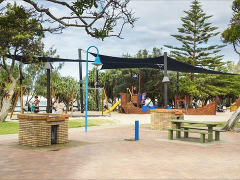 Caloundra Coastal Walk - Darwin Holiday 0