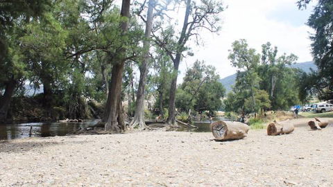 Wee Jasper Reserves Day Visitors - Darwin Holiday 0