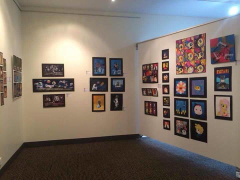 Glen Innes Art Gallery Inc - Darwin Holiday 3