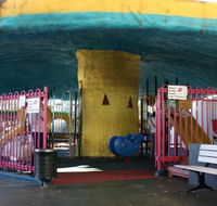 Giant Mushroom The - Darwin Holiday