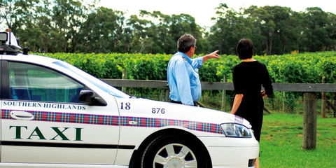 Southern Highlands Taxis, Limousines And Coaches - Darwin Holiday 0