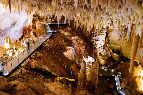 Jewel Cave Fully-guided Tour - Darwin Holiday 0