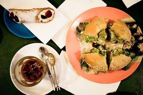 Melbourne - Private Bites And Sights Tour Including Entrance To Eureka Skydeck - Darwin Holiday 7