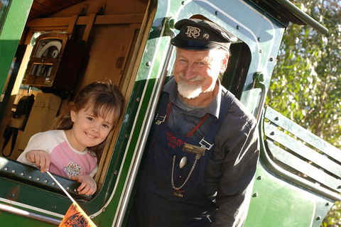 Private Dandenong Ranges Tour Including Puffing Billy - Darwin Holiday 5