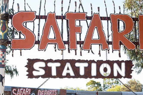 Sunset Safari At Werribee Open Range Zoo - Darwin Holiday 7