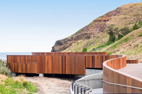 Phillip Island Penguin Parade Day Trip With Koala Park - Darwin Holiday 5