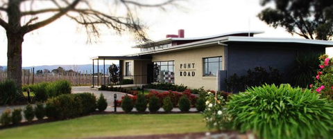 Yarra Valley - Wineries & Gin Distillery Tour - Darwin Holiday 1