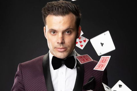 Melbourne Magic Show: Impossible Occurrences Ticket - Darwin Holiday 3
