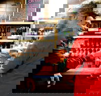 Beer Lovers' Guide in Melbourne Small Group Craft Beer Drink Tour - Darwin Holiday