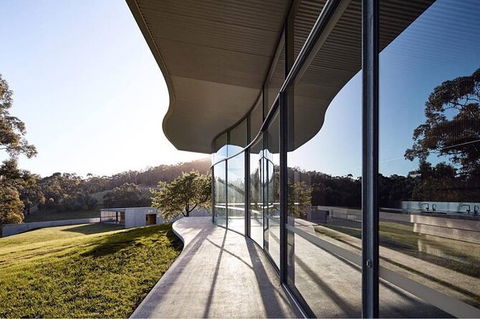 CHEVY CONVERTIBLE Package For 2 People- Wine Lunch Cheese & Chocolate From Melb. - Darwin Holiday 5