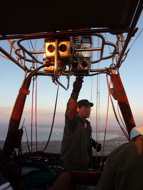 Melbourne Balloon Flight At Sunrise - Darwin Holiday 22