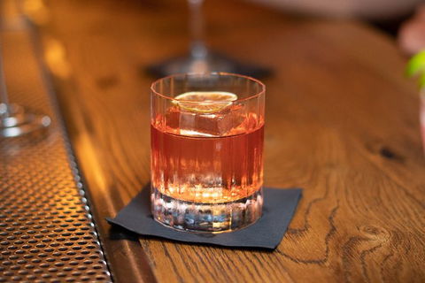 Melbourne Walking Tour: Uncover Hidden Laneway Bars - Darwin Holiday 16