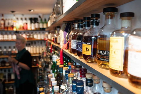 Melbourne Walking Tour: Uncover Hidden Laneway Bars - Darwin Holiday 4