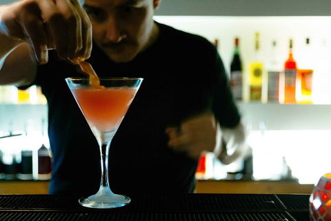 Melbourne Walking Tour: Uncover Hidden Laneway Bars - Darwin Holiday 9