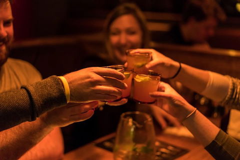 Melbourne Walking Tour: Uncover Hidden Laneway Bars - Darwin Holiday 11