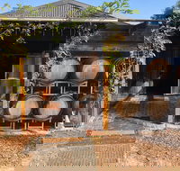 Small Public Yarra Valley Winery Tour inc 2 course lunch with a wine - Darwin Holiday