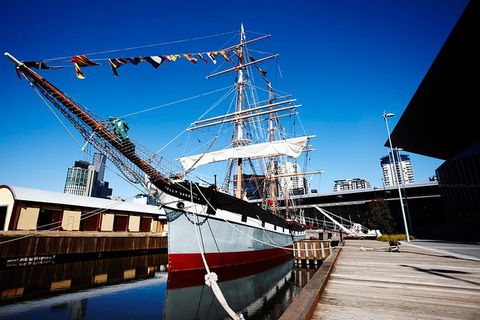 Polly Woodside - Darwin Holiday 0