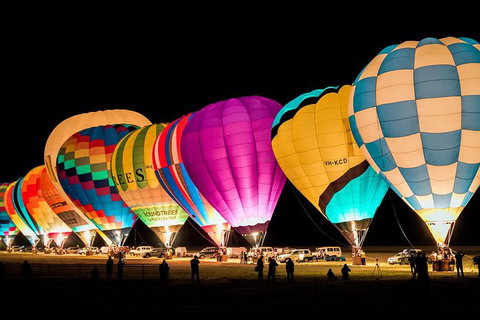 Yarra Valley Sunrise Balloon Flight & Champagne Breakfast - Darwin Holiday 1