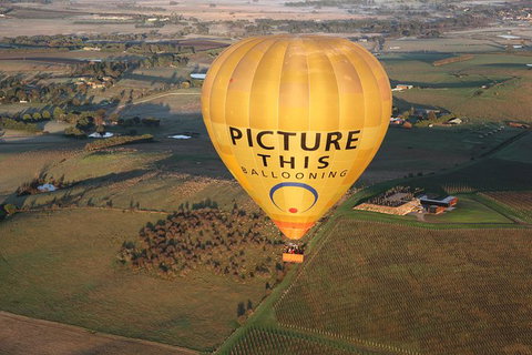 Yarra Valley Sunrise Balloon Flight & Champagne Breakfast - Darwin Holiday 6