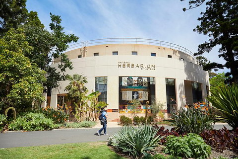 Gardens Uncovered- Royal Botanic Gardens Victoria, Melbourne Gardens - Darwin Holiday 0