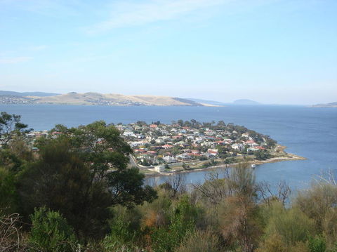 Hobart Half-Day Sightseeing Coach Tram Tour - Darwin Holiday 15
