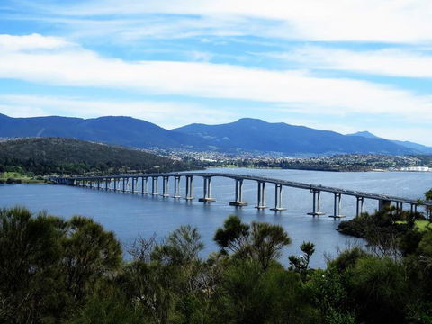 Hobart Half-Day Sightseeing Coach Tram Tour - Darwin Holiday 4