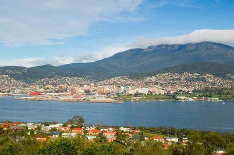 Hobart Shore Excursion: Scenic Highlights Tour - Darwin Holiday 2