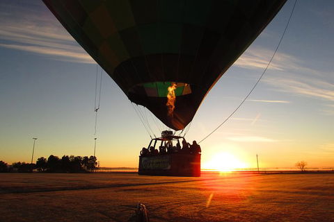 Hot Air Balloon Tasmania - Darwin Holiday 0
