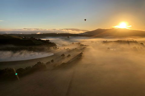 Balloon Flights In Northern Tasmania - Darwin Holiday 1