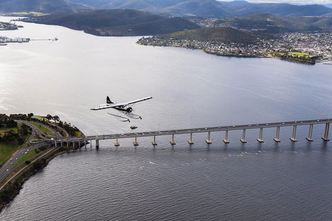 30-Minute Hobart Scenic Flight - Darwin Holiday 5