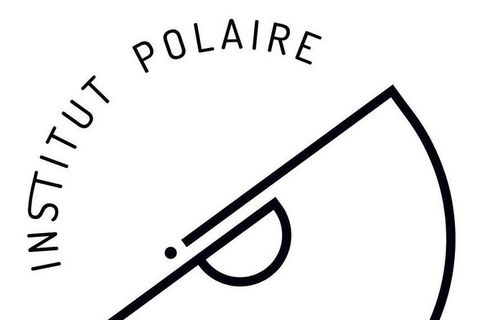 A Sommelier Guided Tour: Thursday Afternoon Wine Gin Cheese & Cocktails - Darwin Holiday 13