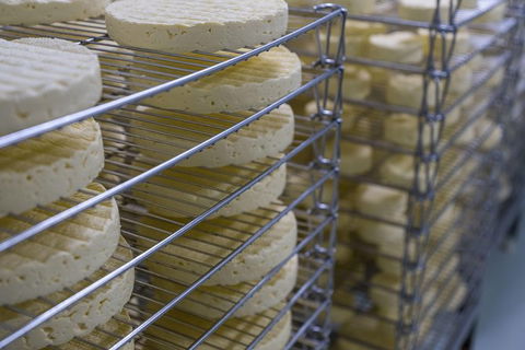 A Sommelier Guided Tour: Thursday Afternoon Wine Gin Cheese & Cocktails - Darwin Holiday 14