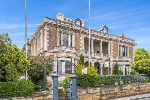 A Sommelier Guided Tour: Thursday Afternoon Wine Gin Cheese & Cocktails - Darwin Holiday 7