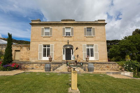 A Sommelier Guided Tour: Thursday Afternoon Wine Gin Cheese & Cocktails - Darwin Holiday 16