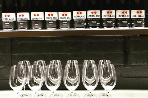 Hobart Small Group Wine Tour Saturday Afternoon: Wines, Gins & Cheeses - Darwin Holiday 1