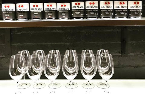 Hobart Small Group Wine Tour Sunday Afternoon: Wines, Gins & Cheeses - Darwin Holiday 9