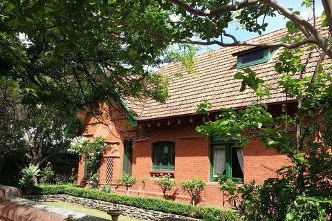 Stately Swagger Adelaide Walking Tour - Darwin Holiday 9