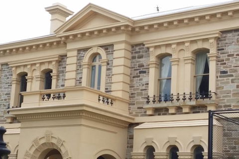 Adelaide Walking Tour: Hills, Squares And Parklands - Darwin Holiday 4