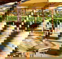 Adelaide Bar Boys Barossa Valley Experience - Darwin Holiday