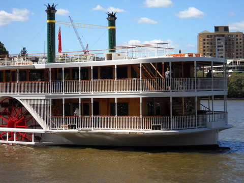 Brisbane River Lunchtime Cruise - Darwin Holiday 11