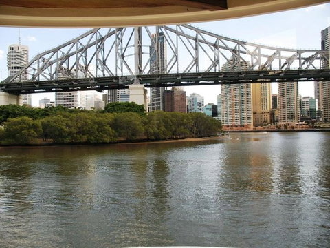 Brisbane River Lunchtime Cruise - Darwin Holiday 10