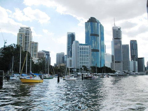 Brisbane River Lunchtime Cruise - Darwin Holiday 9